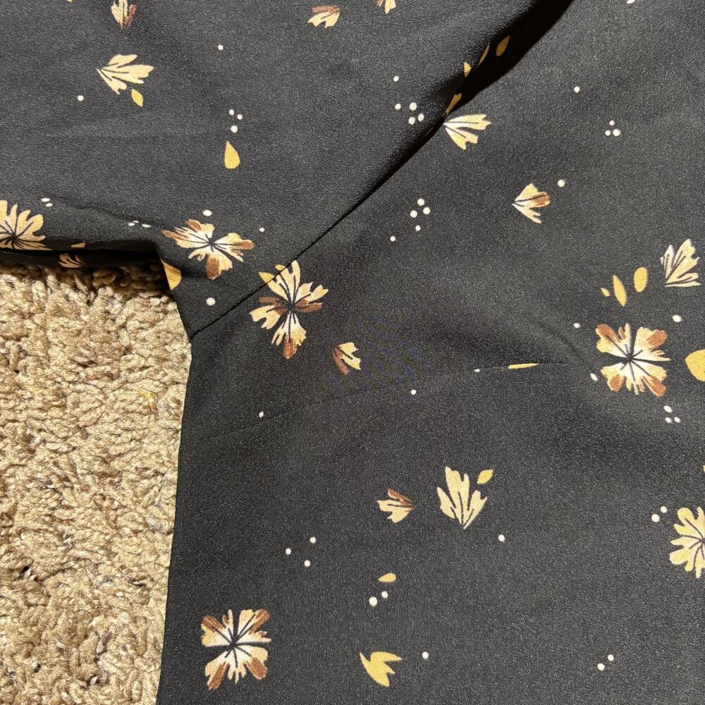 Hilary Radley Floral Blouse Black Gold V-Neck Long Sleeve Button Dark Academia L - Picture 7 of 13